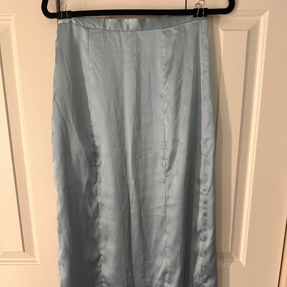 Blue skirt - Picture 3 of 6